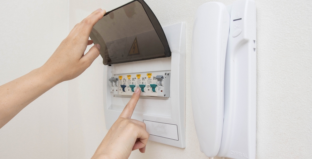 Circuit Breaker Troubleshooting: What’s Causing It to Trip Repeatedly?
