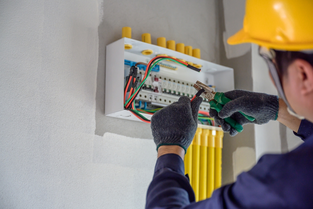 Off-Peak Power Tips: Reduce Your Energy Bill With Smarter Usage