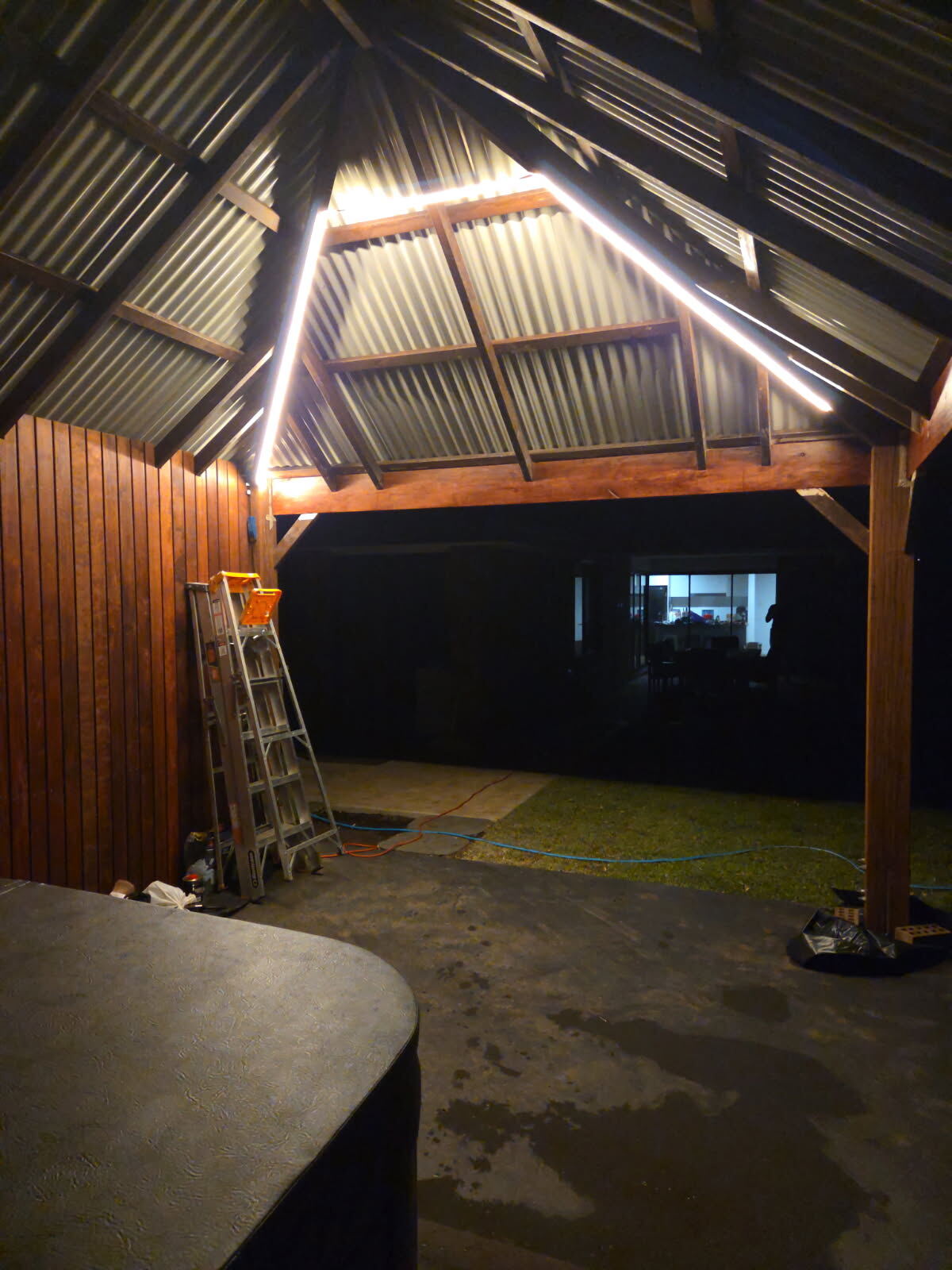 LED strip lighting installed along an outdoor entertaining area roofline by Calwinn Electrical in the Upper Hunter Shire
